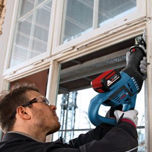 BOSCH 18V RECIPROCATING SAW SABRE CORDLESS METAL WOOD GSA 18V 32 EC SKIN 2